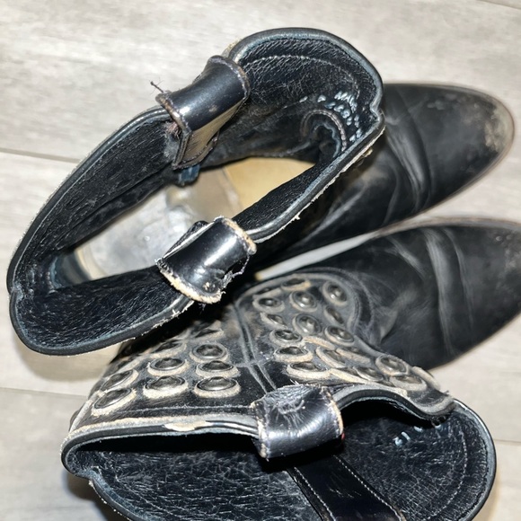 Frye Wyatt Disc Studded Ankle Boot - Picture 10 of 11